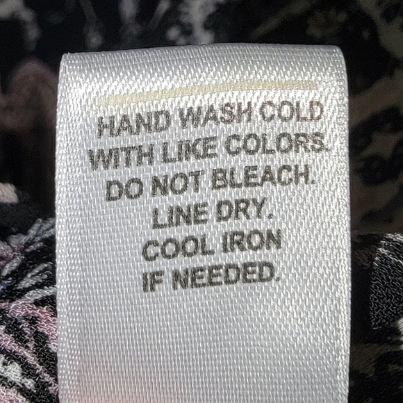 Cato black, white & pink cold shoulder blouse - Picture 9 of 11